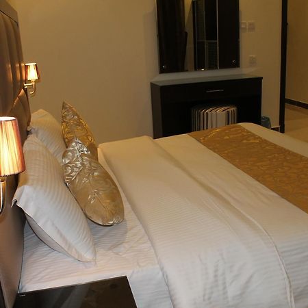 فندق دولف الرياض شارع العمرة Doolv Hotel Exterior foto